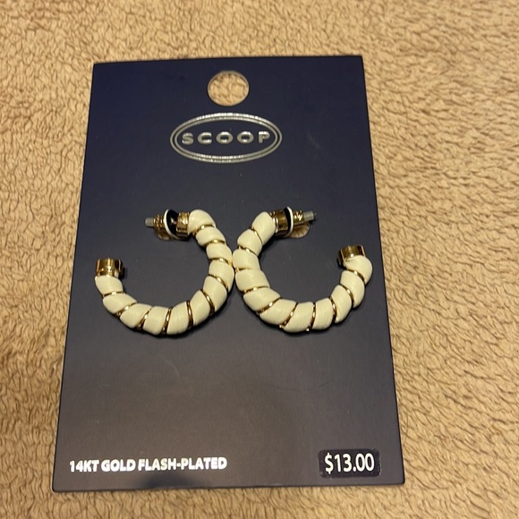 Gifted NWT Scoop Faux Leather Wrapped Gold Plated Hoops - Picture 2 of 2